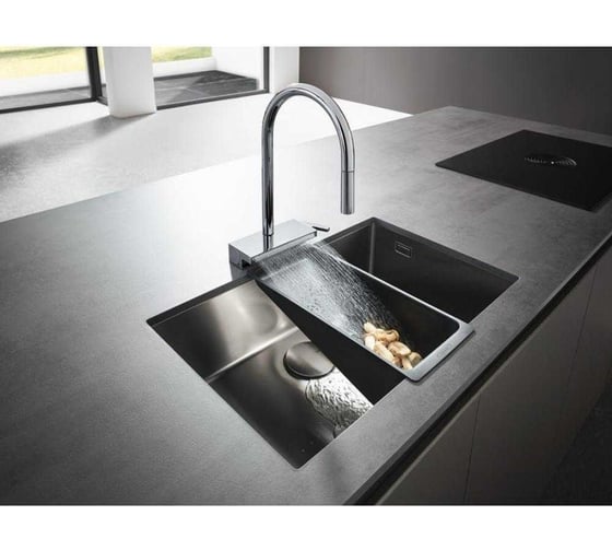 Смеситель для кухни с вытяжным душем Hansgrohe Aquno select 170 73831000 00000076806