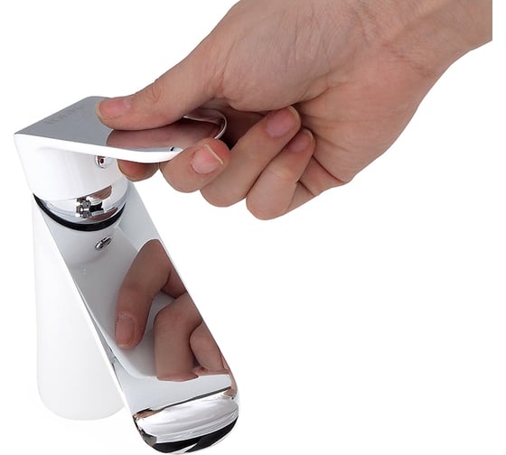 Смеситель для умывальника IDDIS Calipso CALSB00i08 с гигиеническим душем