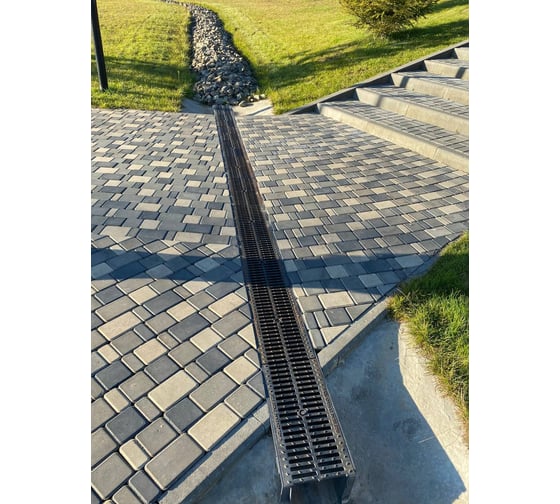 Комплект Лоток пластиковый AQUADRENAG Standart DN200 h-280 с решеткой чугунной щелевой и стальными фиксаторами, CH20260280
