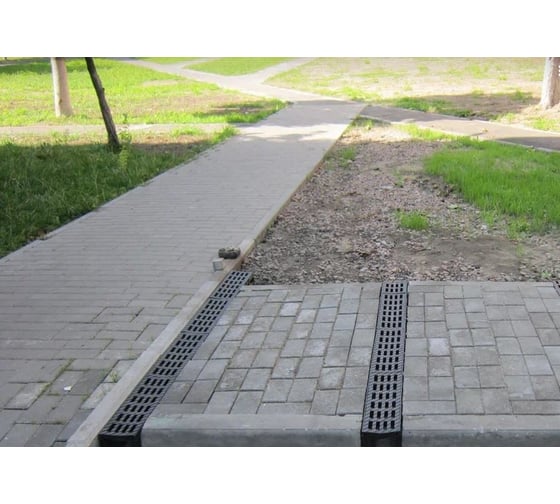 Лоток Ecoteck MEDIUM 100.95 h115 с решеткой пластиковой, кл.В125 46629