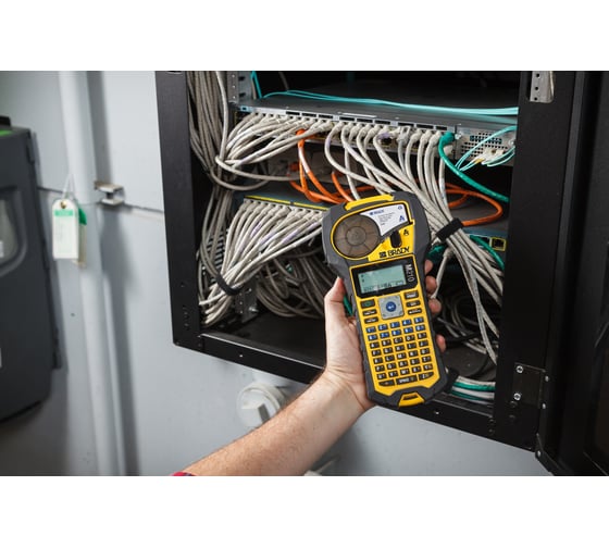 Принтер этикеток BRADY M210 с английской клавиатурой, с картриджем M21-750-499 brd152260