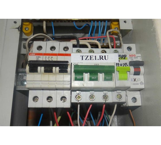 Лента Vell VL-FX221 (Brother TZE-FX221, 9 мм, черный на белом) для PT 1010/1280/D200 /H105/E100/D600/E300/2700/ P700/E550 320722