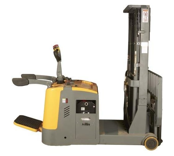 Штабелер самоходный с наклоном мачты и противовесом TOR XILIN CPD15R 1,5 т 4,5 м Li-ion 24/230 В/Ач 1053375
