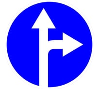 Знак дорожный ООО ПК "МАГИСТРАЛЬ" 4.1.4 Движение прямо или направо D700 мм пленка тип IА 4687207367684