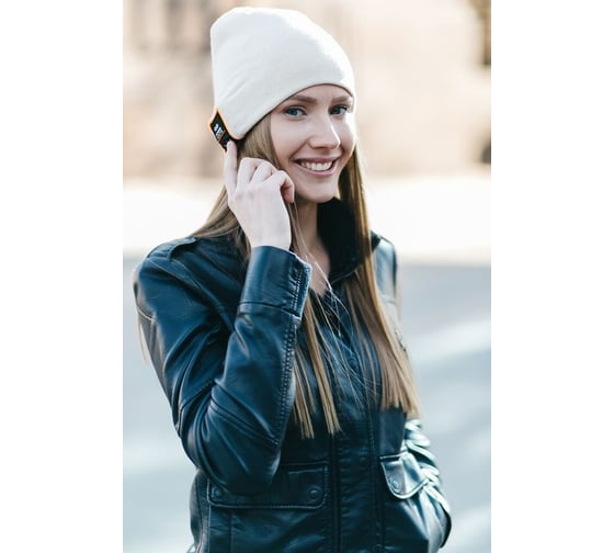 Шапка с беспроводными Bluetooth-наушниками Dress Cote HATSONIC модель 1, бежевая 1-8-002