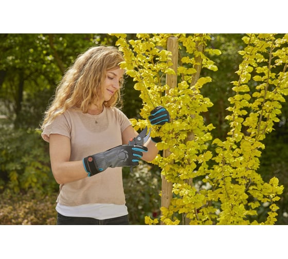 Перчатки для ухода за кустарниками Gardena, размер M, 11530-20.000.00