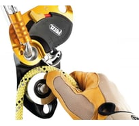 Блок-ролик с зажимом Petzl PRO TRAXION P51A