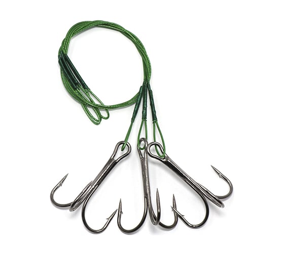 Поводок стальной Namazu Leader 1x7 Nylon Coated Green, d-0.42 мм, L-20 см, с тройным крючком 35647 R N-LS42-20TR1L