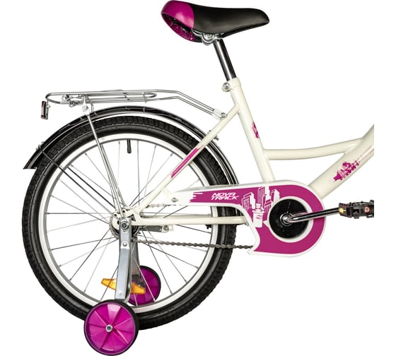 Велосипед NOVATRACK URBAN 20" белый, защита А-тип, тормоз ножной, крылья и багажник хромированные 203URBAN.WT22