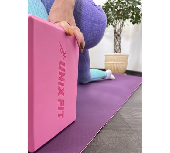 Блок для йоги и фитнеса UNIXFIT 200 г, 23x15x7 см, розовый YBU200GPK