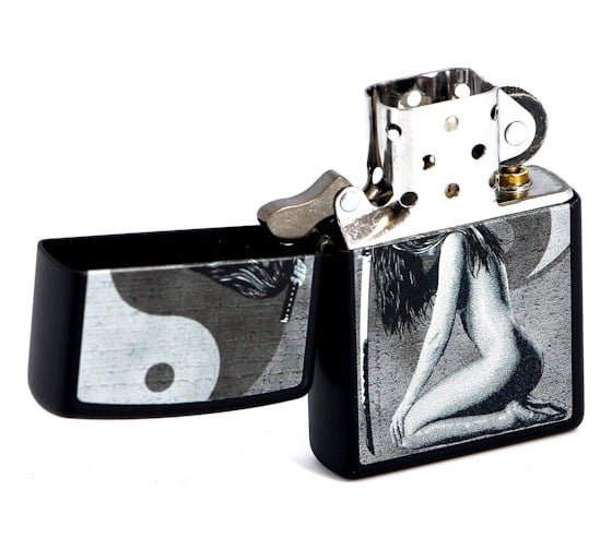 Зажигалка Zippo Woman Sword с покрытием Black Matte 218 Woman sword