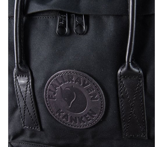 Рюкзак Fjallraven Kanken No 2 черный, 27х13х38 см, 16 л F23567-550