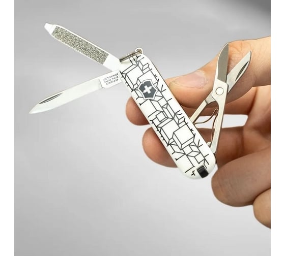 Нож-брелок Victorinox Classic Cubic Illusion 58 мм, 7 функций 0.6223.L2105