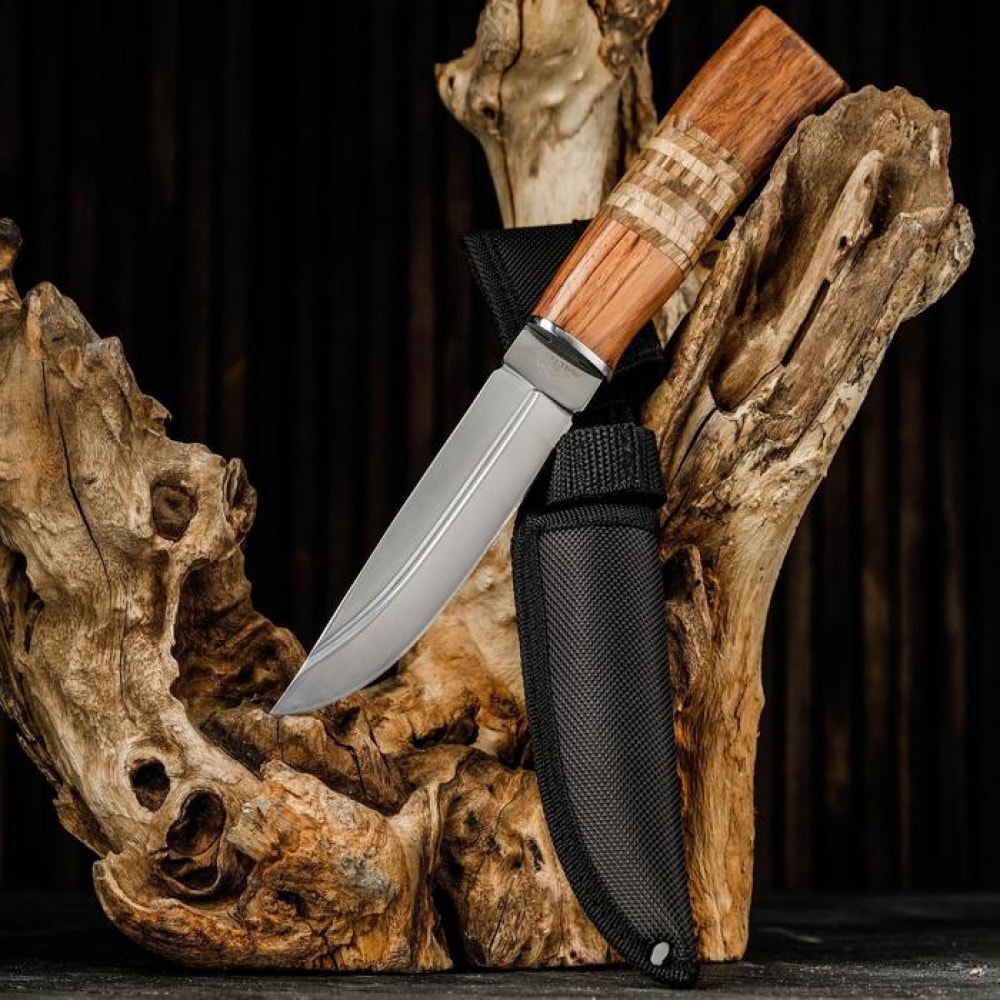 Охотничий нож Мастер К лезвие 14 см, в чехле, деревянная рукоять с .