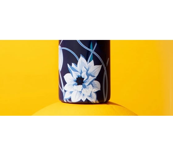 Бутылка ALADDIN Chilled 0.55L, синяя с цветочным орнаментом 10-09425-011