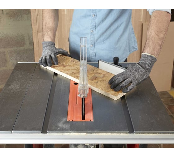 Настольная пила Black&Decker 1800 Вт, 5200 об/мин, диск 254x30 мм BES720