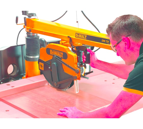 Радиально-консольная пила DEWALT DW 721 KN