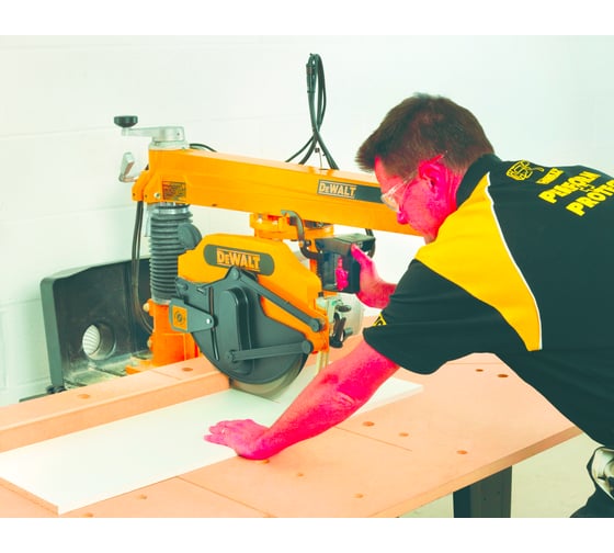 Радиально-консольная пила DEWALT DW729KN