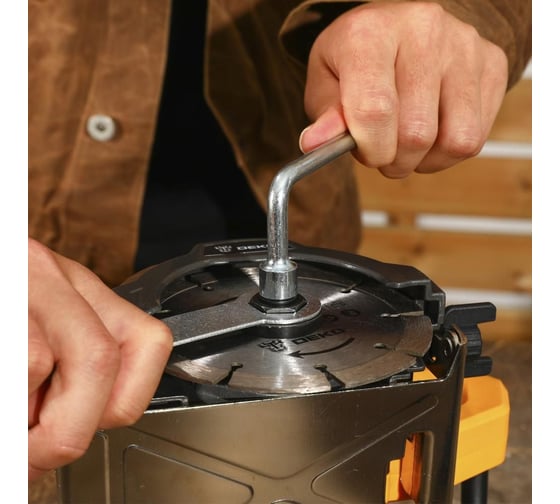 Пила дисковая алмазная DEKO DKCS1450W 115 мм, 1450 Вт, с подачей воды 084-1048