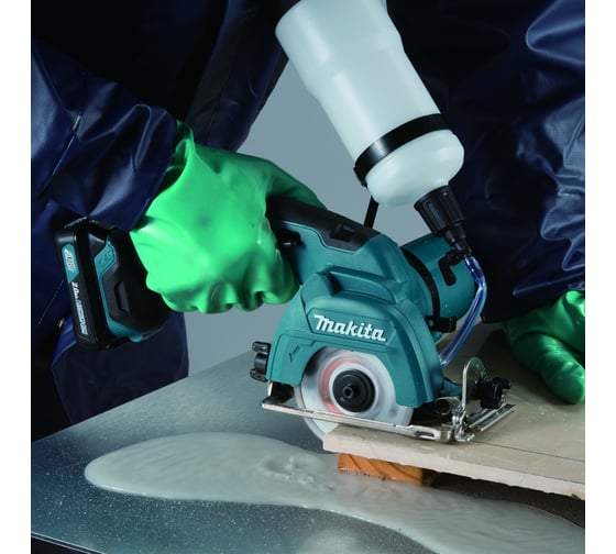 Аккумуляторная алмазная пила Makita CC301DWAE