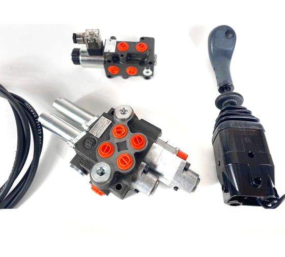 Джойстик АРКАИМ на МТЗ НШ-32 Комплект с челюстью (дивертор) Болгария + Италия №10 2Р40(А1К16)V1(IT-731133/01.50)+ID6029+DSV6012V 1