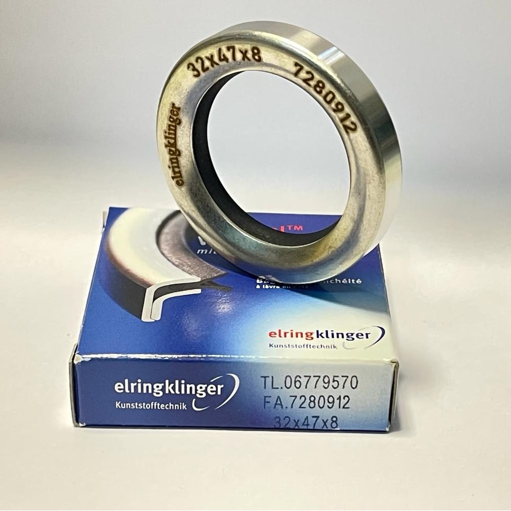 Сальник ElringKlinger Kunststofftechnik shaft seal hn2390 32x47x8 06779570ET0001 выгодная цена