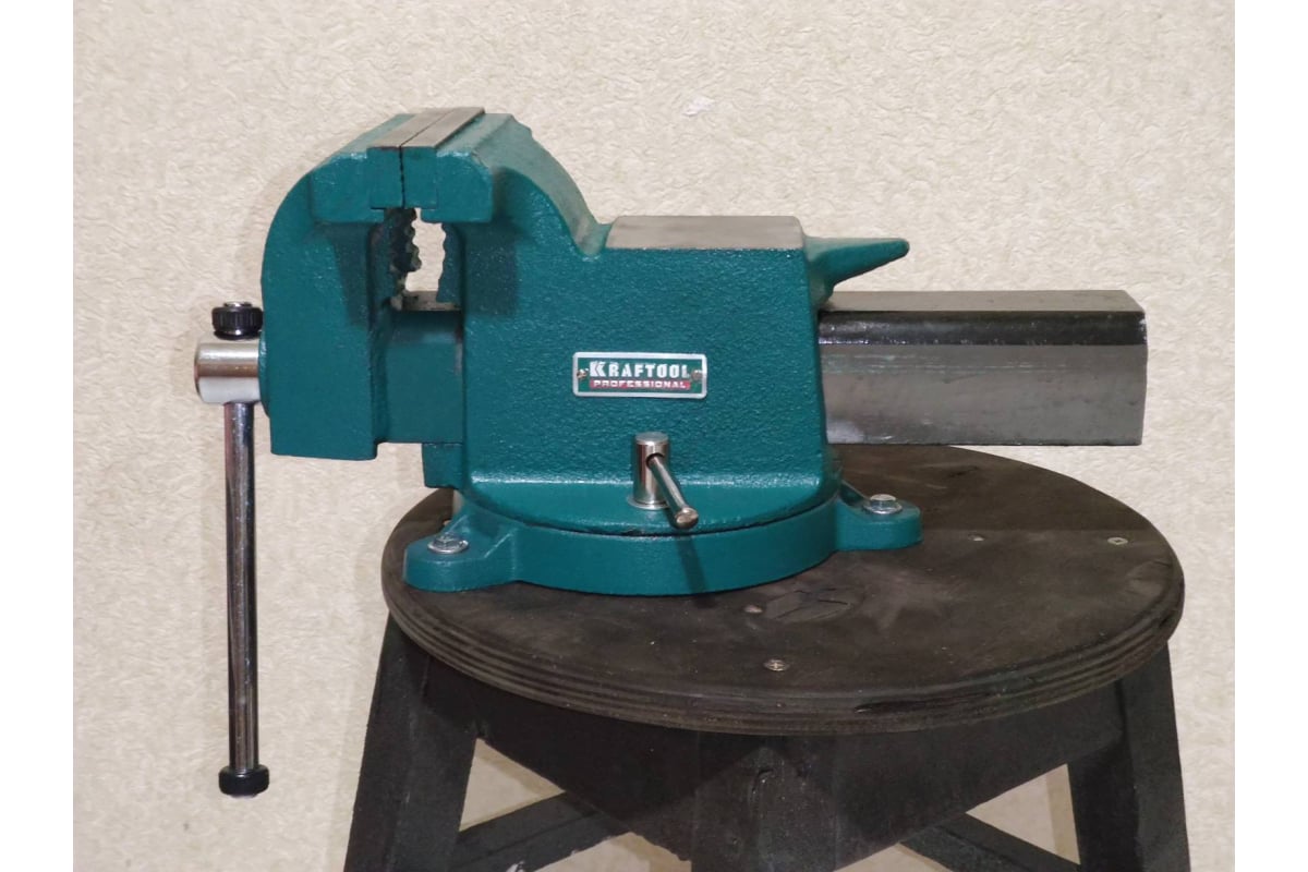 Стальные слесарные тиски KRAFTOOL Steel 125 мм 32701-125 - выгодная ...