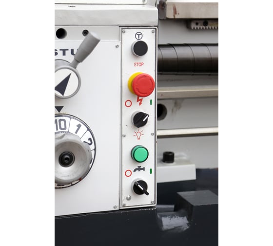 Токарно-винторезный станок MetalMaster Z51150 DRO RFS 18925