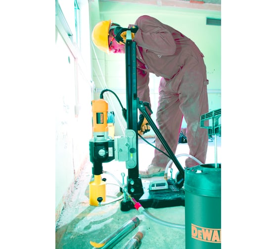 Дрель алмазного сверления DEWALT D 21585