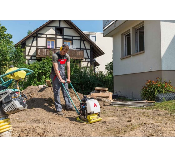 Виброплита AMMANN APF 10/33 с двигателем Honda GX 120 и сист. орошения AF-M-2050HWF