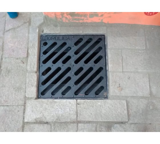 Дождеприемник Gidrolica Point 30x30x30см в сборе с чугунной решеткой 2305/2