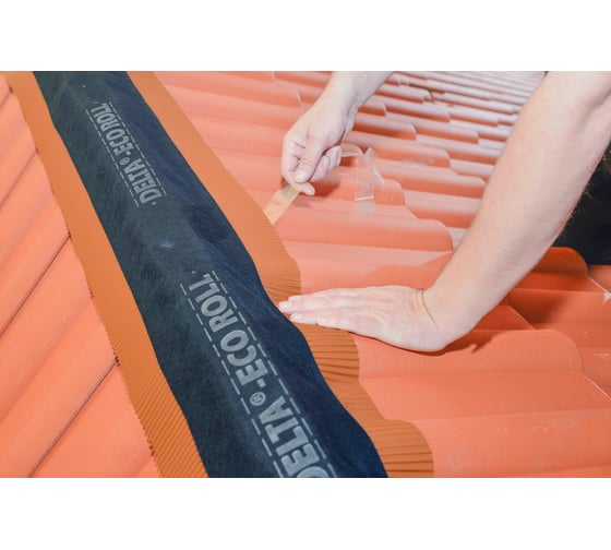 Вентиляционный рулон для конька и хребта Delta -ECO ROLL красный, 310 мм х 5 м 2203765