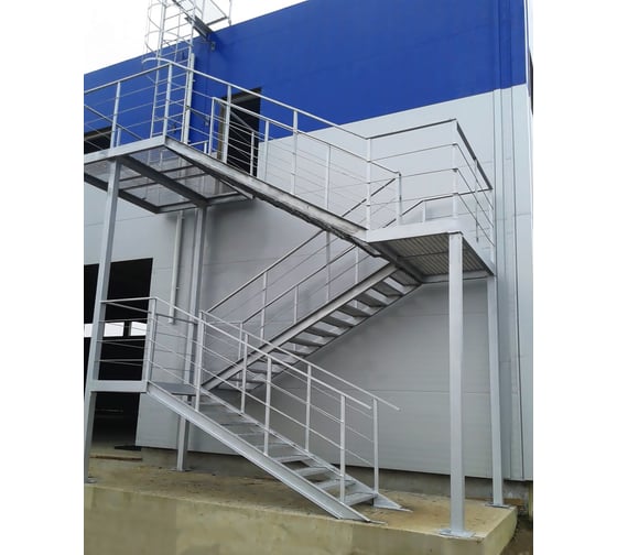 Ступень из прессованного настила AQUADRENAG 33x33/30x3/1000x270 мм, Zn P1002730333