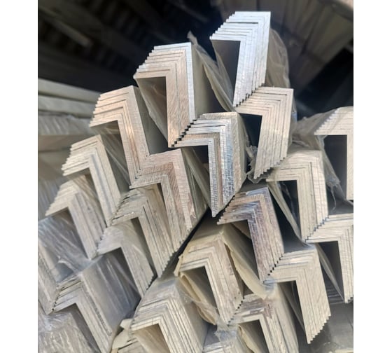 Уголок алюминиевый Диал 2000x50x50x2 мм, 3 штуки в комплекте 4687206438774