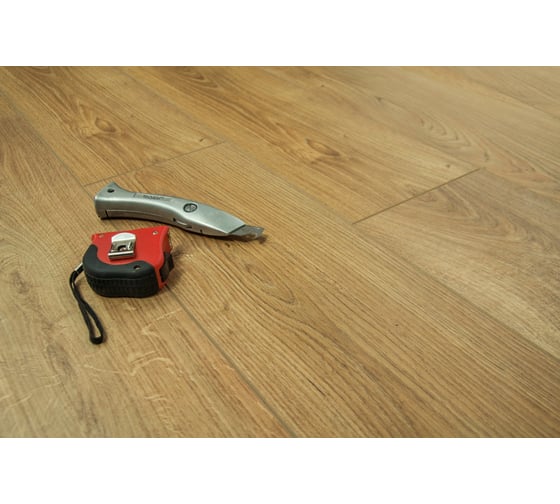 Ламинат Tarkett Ellade Oak Mikonos, 32 класс, толщина 8 мм, 2.005 кв.м 408074