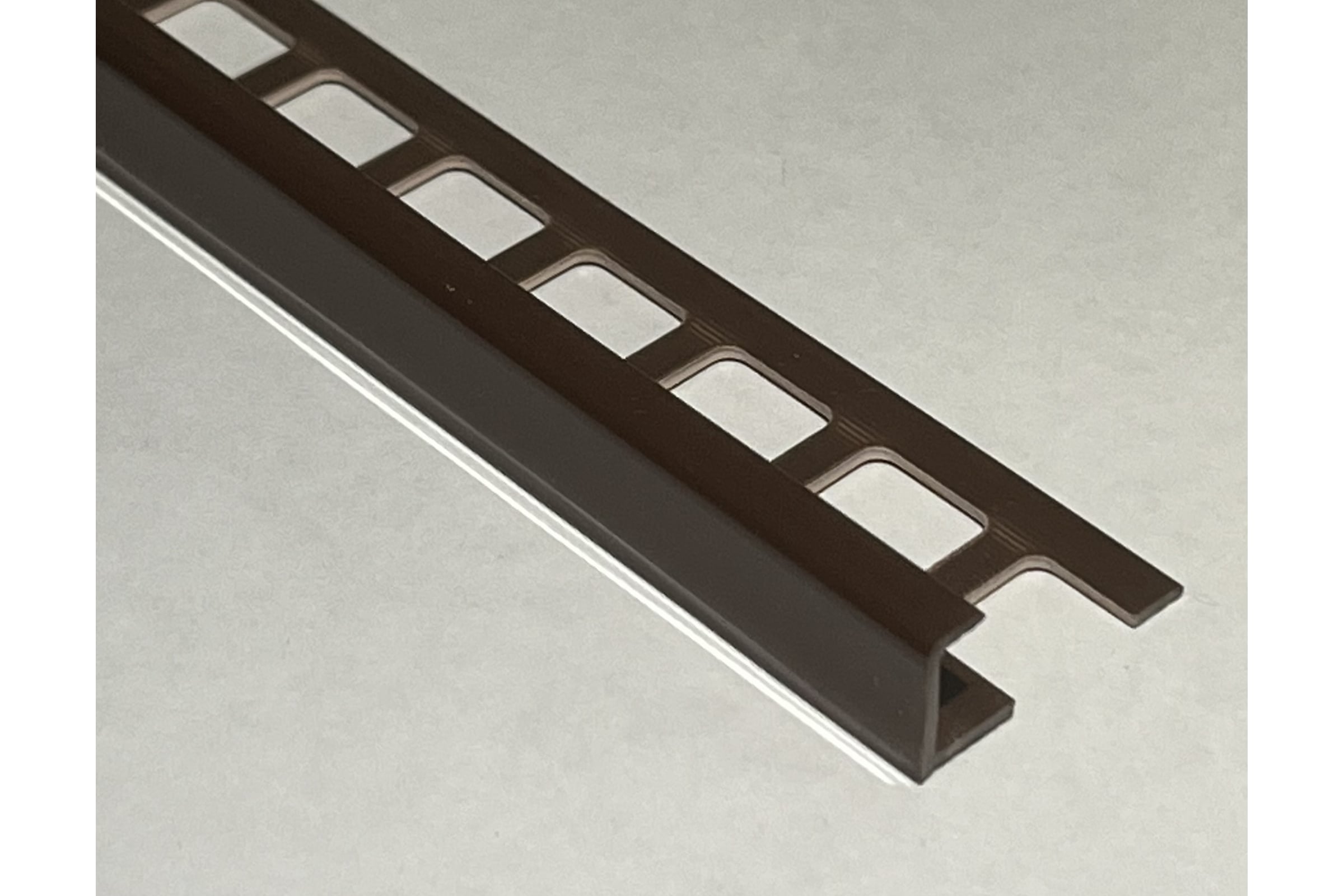 НаружныйпрофильдляплиткиDECONIKA8мм,2.5м,019-GКоричневыйглянецД-Пл8-Н019-0КОР-Г