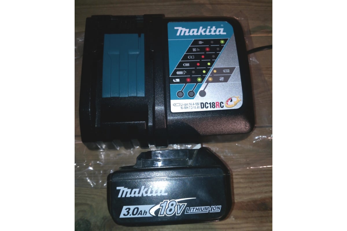 Аккумулятор BL1830B (18 В, 3.0 Ач, Li-Ion)+зарядное устройство DC18RC ...