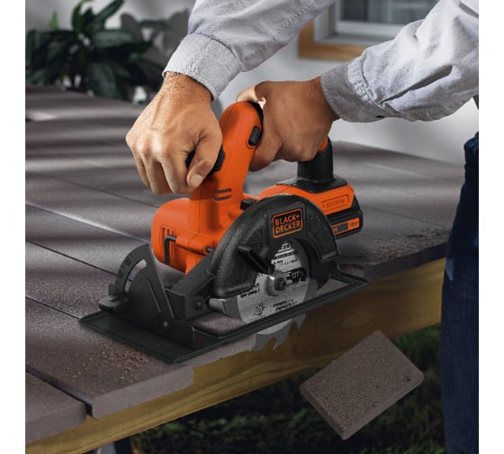 Аккумуляторная дисковая пила Black&Decker BDCCS18N