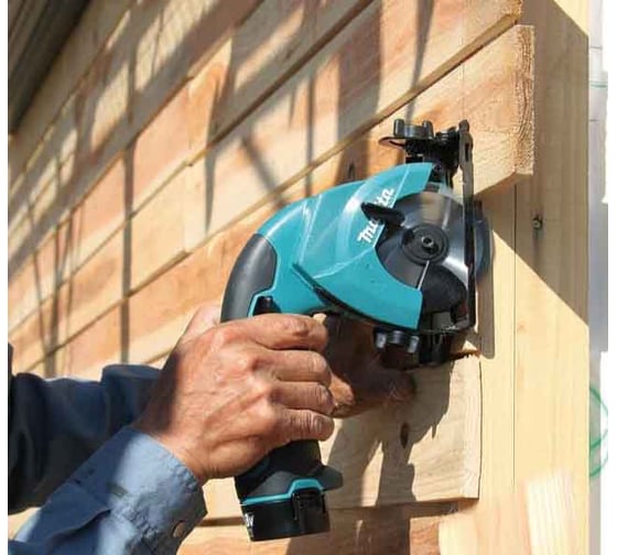 Аккумуляторная дисковая пила Makita HS300DWE