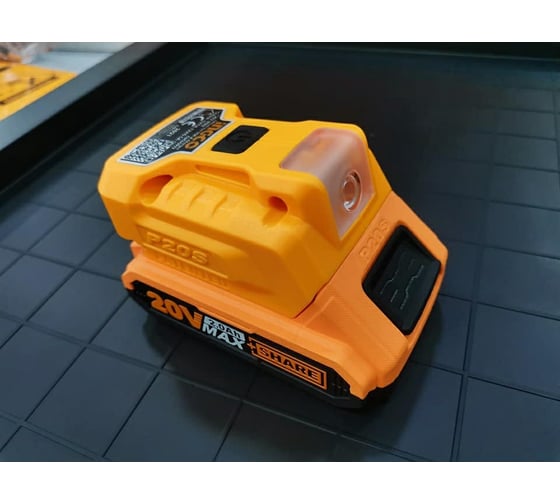 Фонарь и USB адаптер для аккумулятора INGCO P20S CUCLI2022
