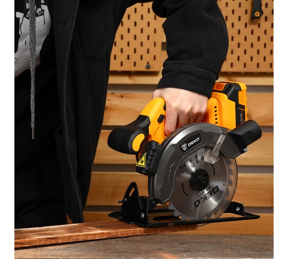 Циркулярная аккумуляторная пила DEKO DKCS20 Laser 20В 165мм 1х2.0Ач 063-4205
