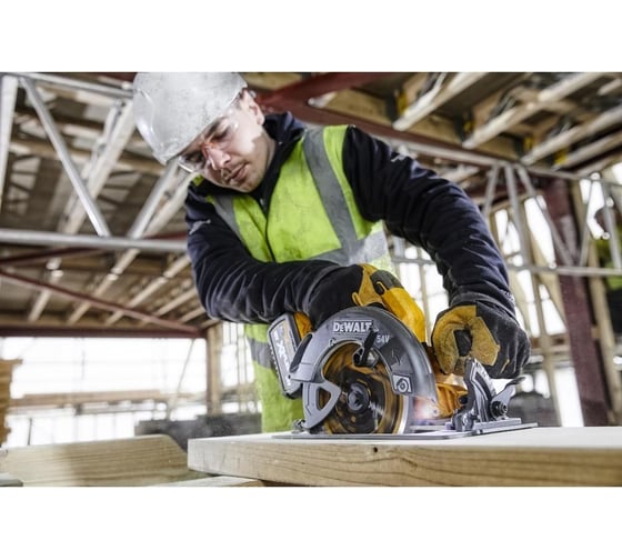 Дисковая пила DEWALT 54 В XR FLEXVOLT DCS578N-XJ