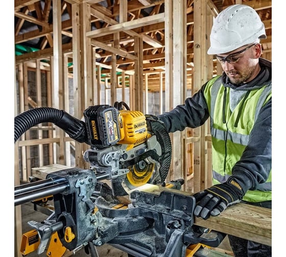 Бесщеточная торцовочная пила DEWALT 54 В XR FLEXVOLT DCS727N-XJ
