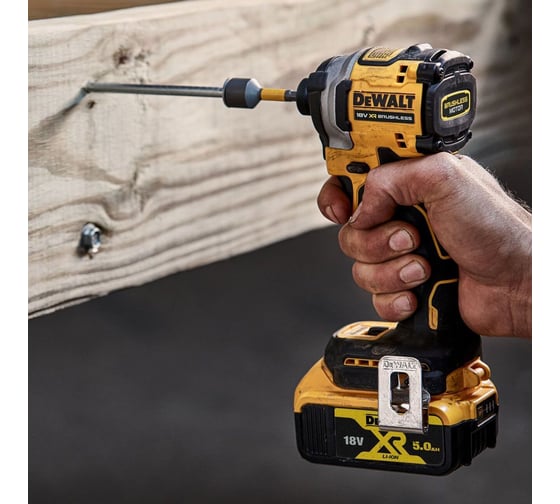 Набор аккумуляторный Dewalt DCK2050H2T, 18 В: дрель-шуруповерт DCD805 + шуруповерт DCF850, с 2 АКБ 5 Ач и ЗУ, в кейсе TSTAK DCK2050H2T-QW