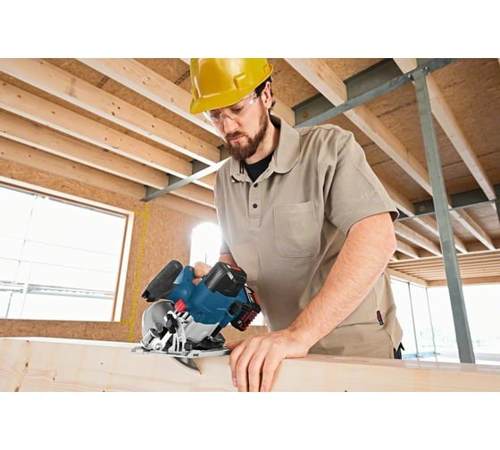 Аккумуляторная дисковая пила BOSCH GKS 18V-57 0615990M42