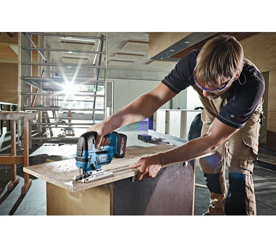 Аккумуляторный лобзик BOSCH GST 18 V-LI B 0615990M43
