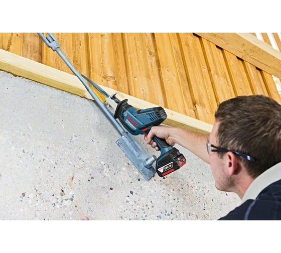 Аккумуляторная сабельная пила BOSCH GSA 18V-LI C 0615990M3Y