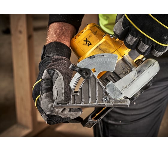 Аккумуляторная дисковая пила Dewalt DCS565N DCS565N-XJ