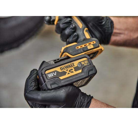 Аккумулятор Dewalt DCB184G, маслостойкий, Li-Ion, 18 В, 5 Ач DCB184G-XJ