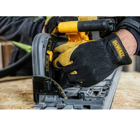 Аккумуляторная дисковая пила  Dewalt DCS520T2, 54 В, 165 мм, 4200 об/мин, с 2 АКБ 2 Ач и ЗУ, в кейсе TSTAK DCS520T2-QW